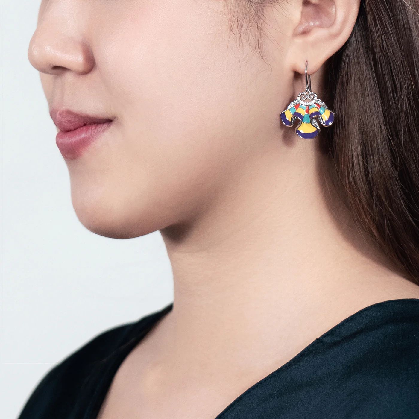 The Elegance of the Yi Earrings - Yellow - Image 4